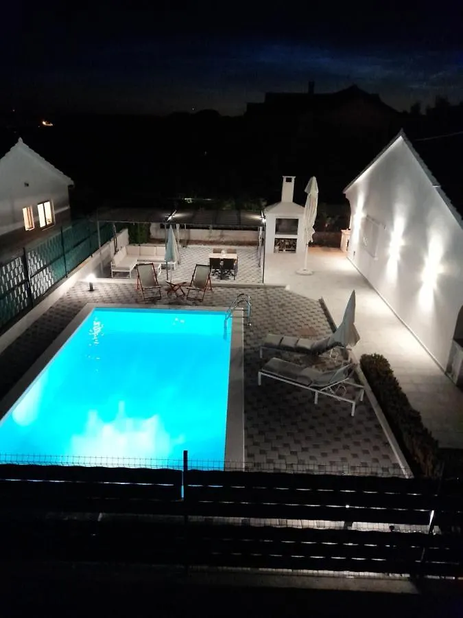 Ferienhaus Villa Family Sukosan, Zadar