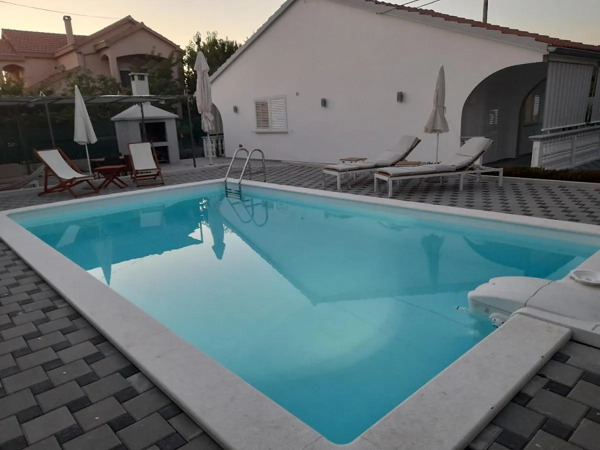 Villa Family Sukosan, Zadar 0*,  Croazia